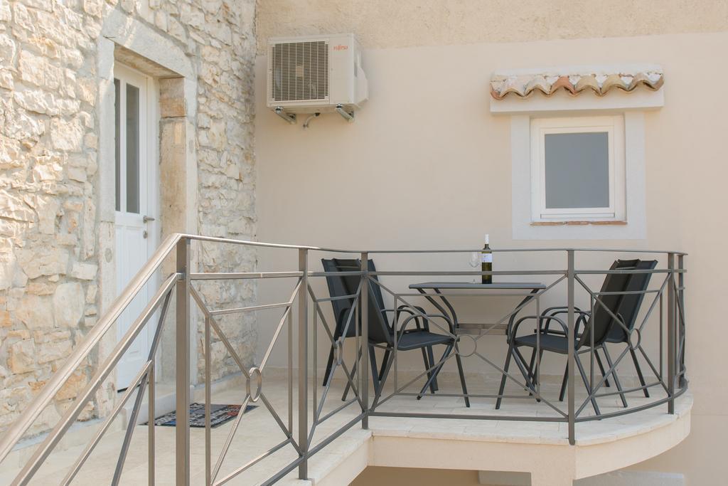 Apartments Borgo 8 Tar-Vabriga エクステリア 写真