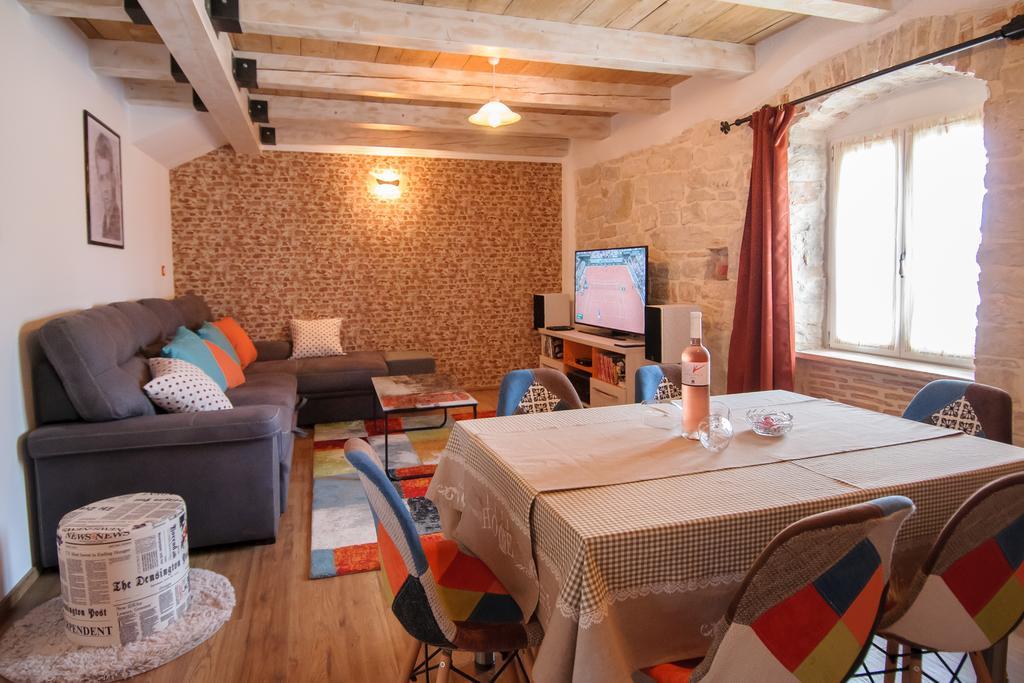 Apartments Borgo 8 Tar-Vabriga エクステリア 写真