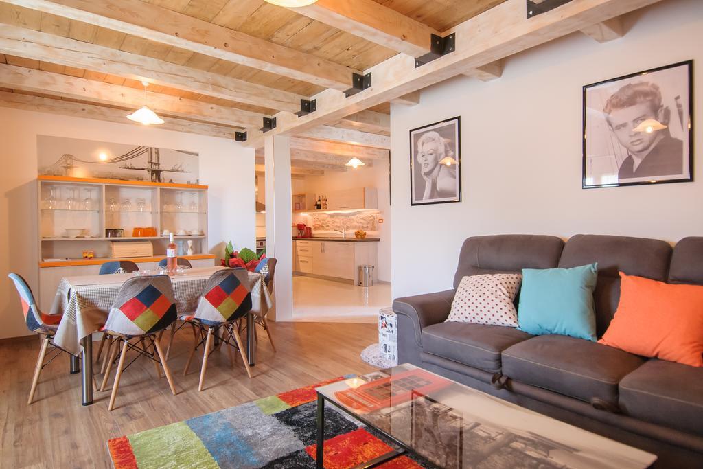 Apartments Borgo 8 Tar-Vabriga エクステリア 写真